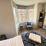 Merchants Quarters - Othala - Stunning With Harbour And Sea Views - Free Roof Terrace With Sea And Harbour View And Location To Beaches Amenities Restaurants And Harbour Holiday home