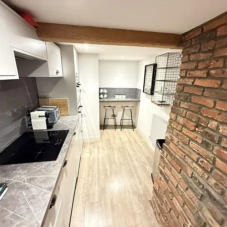 Vakantiehuis Merchants Quarters - Othala - Stunning With Harbour And Sea Views, Roof Terrace And Location To Amenities