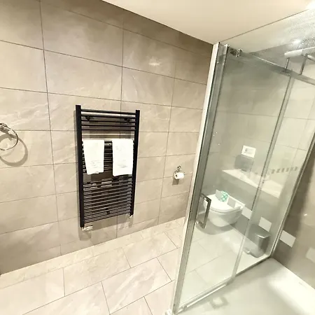 Merchants Quarters - Othala - Stunning With Harbour And Sea Views, Roof Terrace And Location To Amenities Feriehus