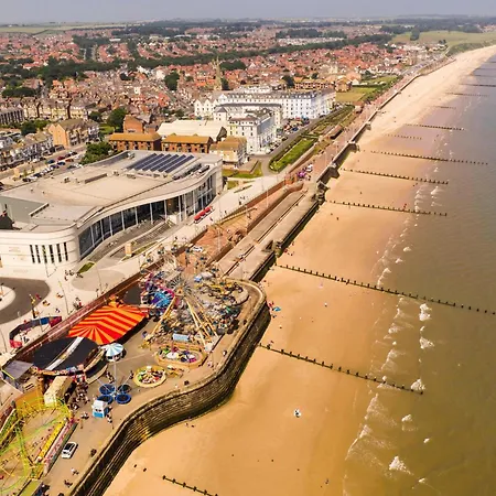 Merchants Quarters - Othala - Stunning With Harbour And Sea Views, Roof Terrace And Location To Amenities Scarborough