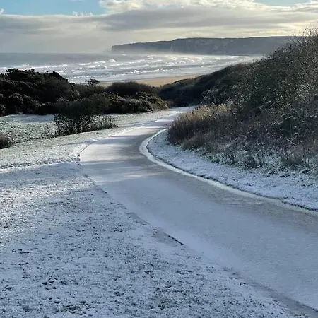 Merchants Quarters - Othala - Stunning With Harbour And Sea Views, Roof Terrace And Location To Amenities Scarborough