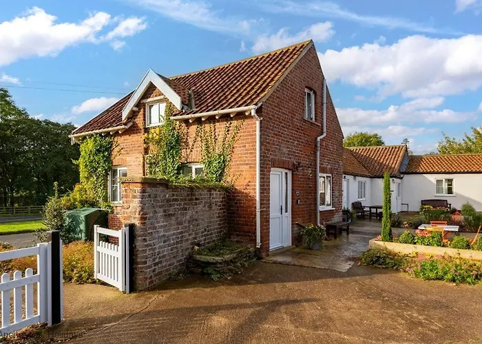 Merchants Quarters - Othala - Stunning With Harbour And Sea Views - Free Roof Terrace With Sea And Harbour View And Location To Beaches Amenities Restaurants And Harbour Holiday home